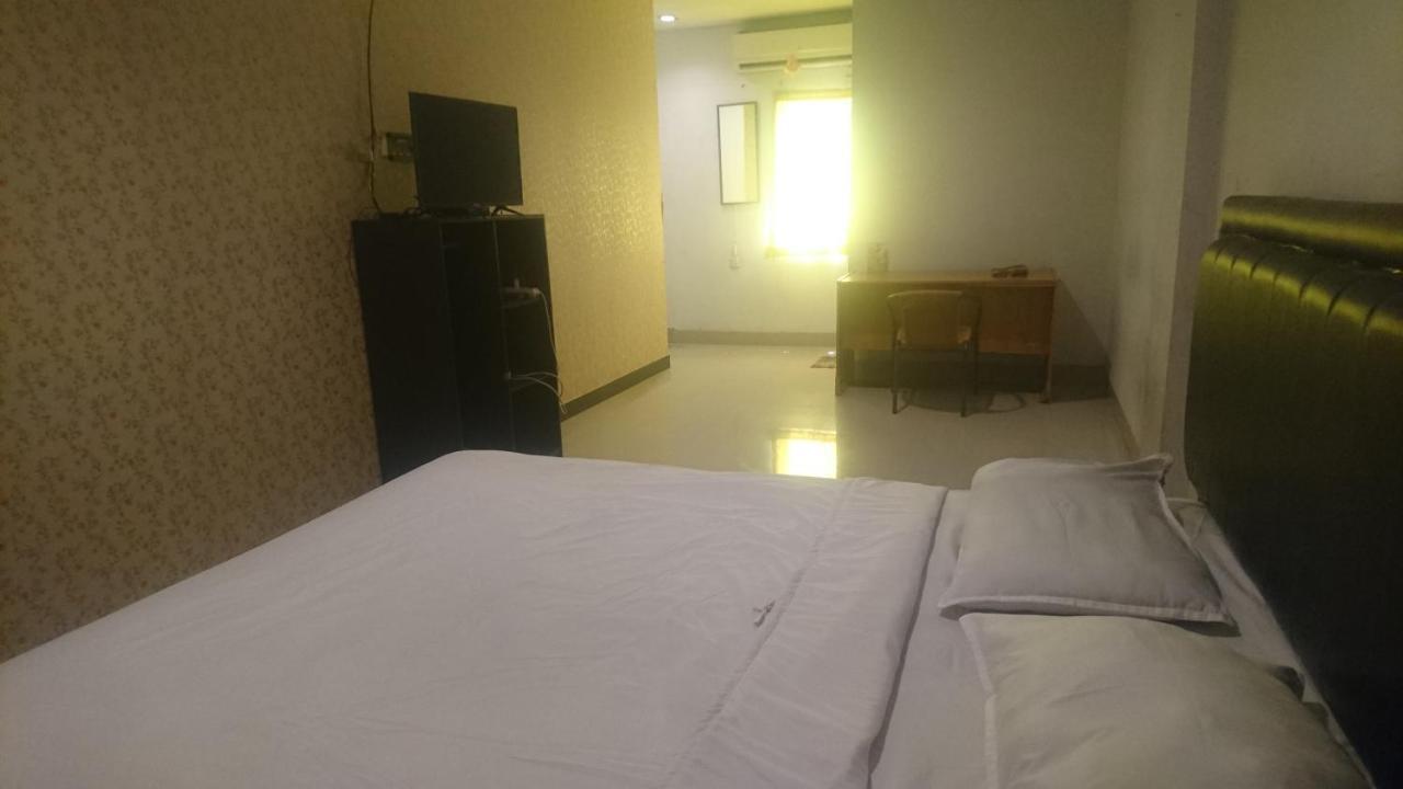 Sz Nine One Hotel Medan Exterior photo