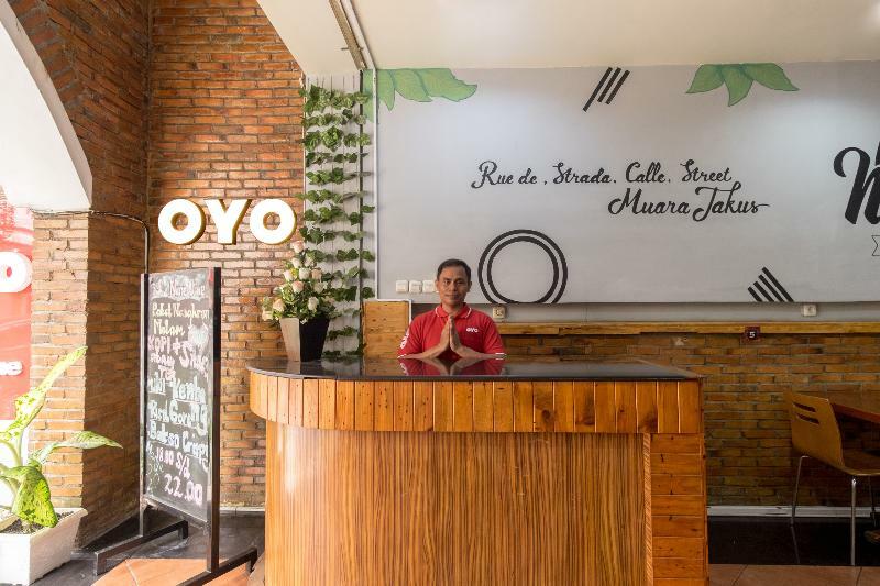 Sz Nine One Hotel Medan Exterior photo